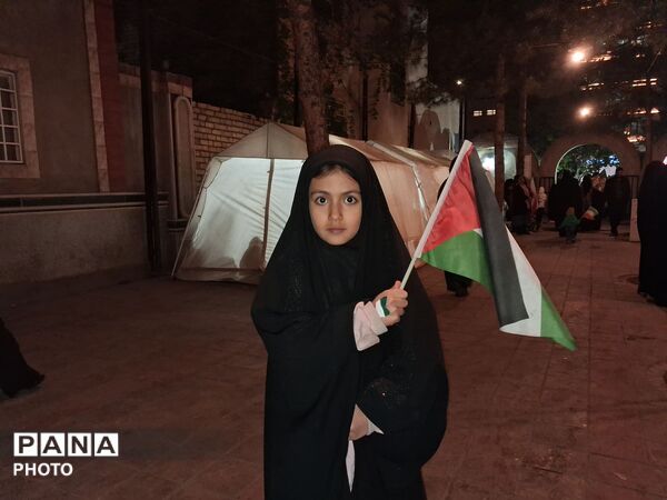 سربازان دهه نودی در قلب میدان 