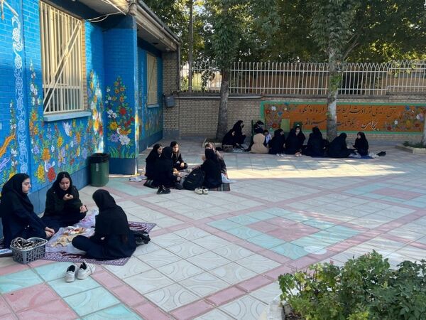 هفته سلامت روان و روز جهانی غذا در دبیرستان جنت شهرستان سملقان