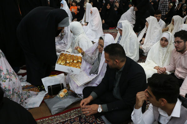 جشن ازدواج مسجدی 132 زوج‌ جوان در قم- 1