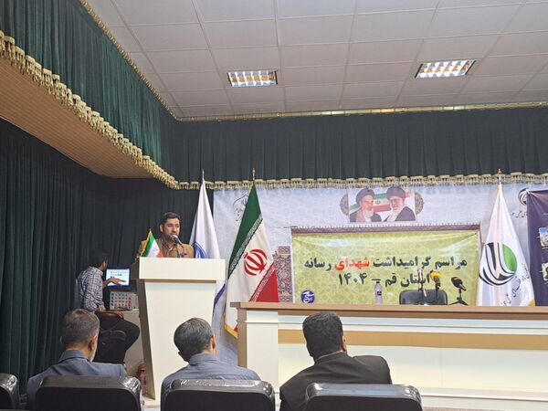 تقدیر از برگزیدگان دو رویداد رسانه‌ای «میثاق» و «سرباز مقاومت» در قم