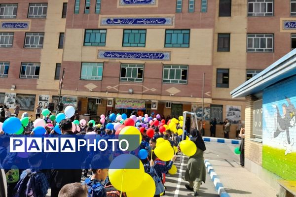 جشن شکوفه ها در مدارس شهرستان قدس، آغاز طلایی و شیرین  سال تحصیلی