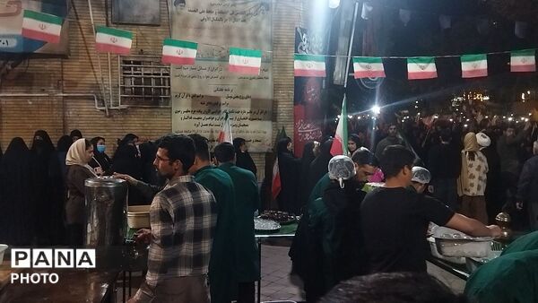 گذری بر فعالیت چایخانه فاطمه الزهرا در پنجاه و هشتمین شب از اجتماعات مردمی نیشابور 