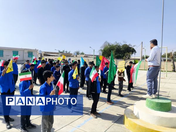 مدارس سندرک یکپارچه در شور انقلابی؛ زنگ انقلاب به صدا درآمد