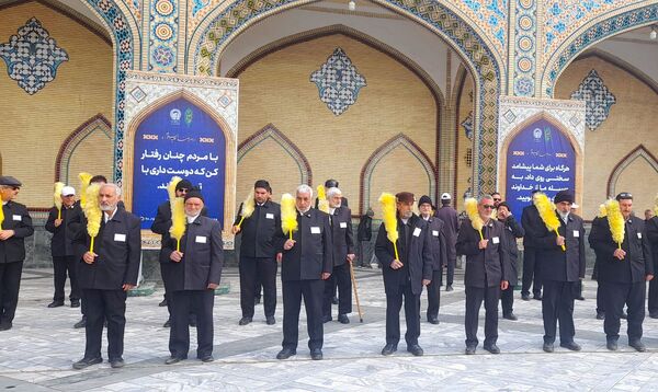دختران ملاردی در اردوی سیاحتی زیارتی مشهد 