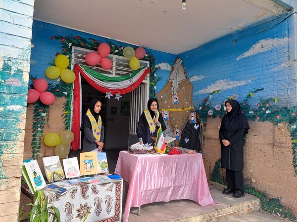 برگزاری جشن جوانه‌ها در آموزشگاه تکتم باخرز