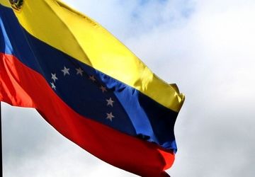 ونزوئلا ۲۵ هزار نیروی نظامی در سواحل کارائیب مستقر می‌کند