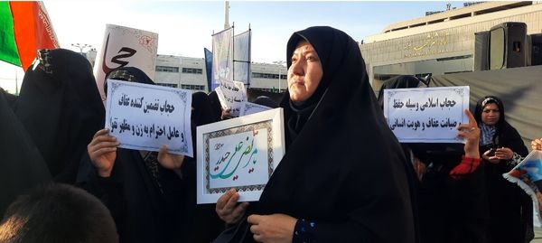 حماسه حضور مردم در حمایت از طرح نور حجاب و عفاف در مشهد