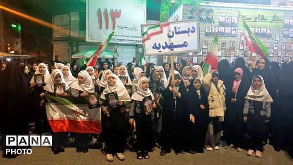 مدیرکل آموزش و پرورش استان مهمان ویژه‌ راهپیمایی شبانه دانش‌آموزان اسدآباد