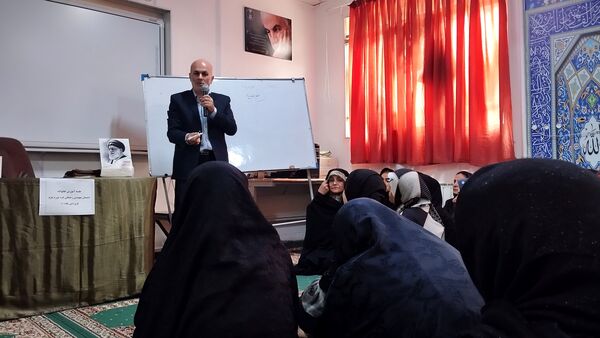 برگزاری جلسه آموزش خانواده در مدرسه مهندس رحمان فرد ناحیه ۱ مشهد مقدس