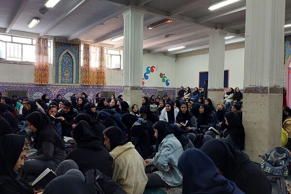 برگزاری مراسم چهلم شهدای معدن طبس در هنرستان فدک ناحیه یک شهرری