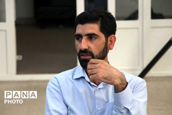 برگزاری جلسه سفیران کتاب یزد با نویسنده کتاب «فرمانده سری»