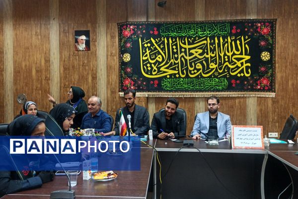 نشست صمیمی قائم‌مقام سازمان دانش‌آموزی کشور با رؤسای شورای دانش‌آموزی شیراز