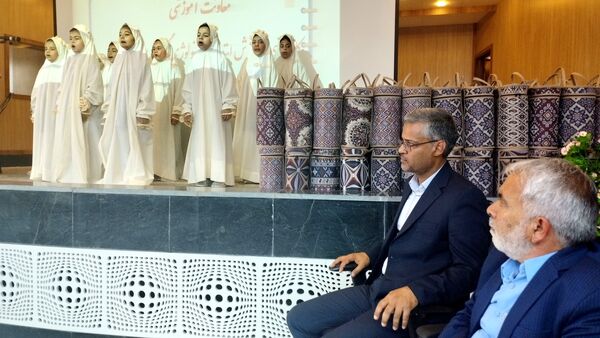 برگزاری مراسم تجلیل از مدیران برتر مدارس ابتدایی در خلیل‌آباد