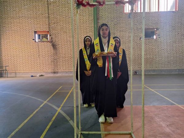جشن پویایی و نشاط در مدرسه فاطمیه حاجی‌آباد