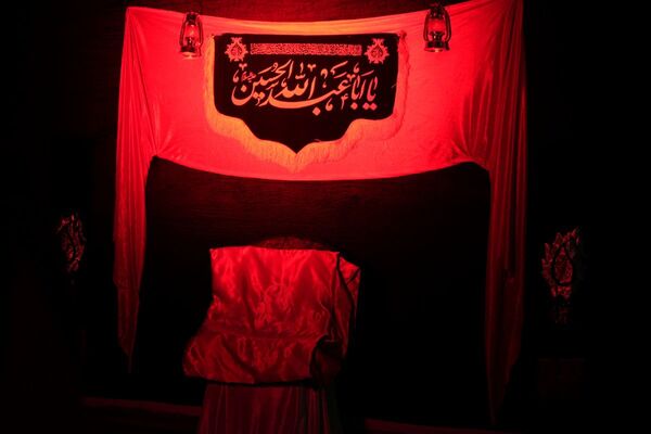 نمایش آیینه واقعه سایه در بهارستان‌دو