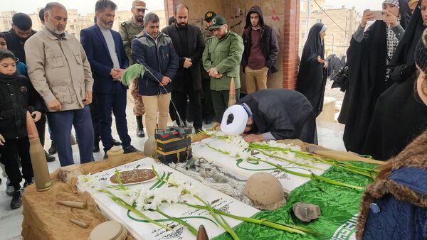 تجدید میثاق مردم صفادشت با شهدای گمنام