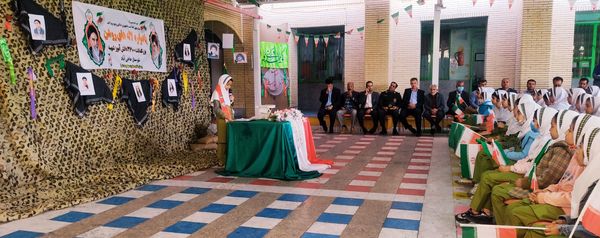 یادواره شهدای «لاله های روشن» حاجی‌آباد