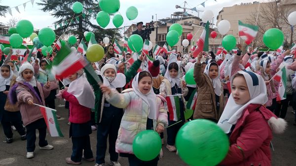  پژواک پرتاب ماهواره‌های ایرانی در دبستان نرجس ناحیه یک کرج 