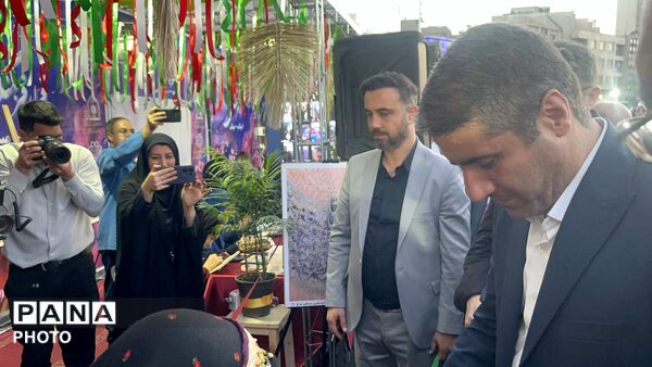 افتتاح غرفه‌هاى «قرار فرهنگی» مناطق ۱۹ گانه تهران