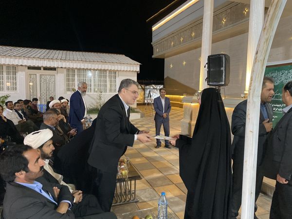 هفته‌ای برای ستایش دانایی؛ جشن معلمان در تالار ملک برگزار شد