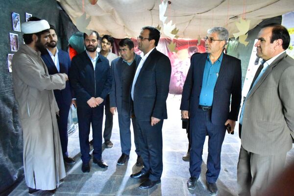بازدید مسئولان از نمایشگاه «مهر مادری» در ورزشگاه یاسوج