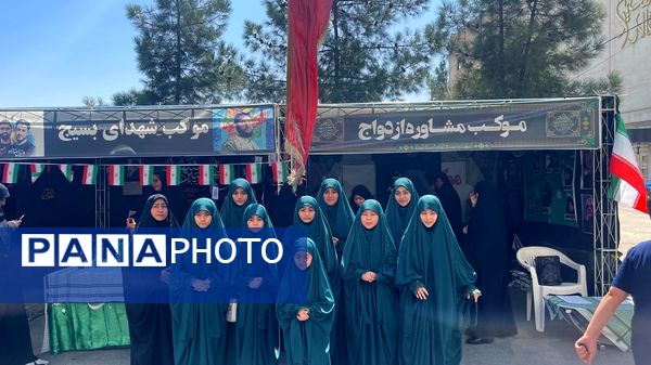 بازآفرینی مسیر عشق؛ جاماندگان اربعین در شبیه‌سازی مواکب نجف تا کربلا گردهم آمدند‌.