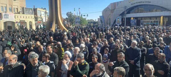 تشییع پیکر مطهر شهید گمنام در شهرستان دارالصابرین بم 