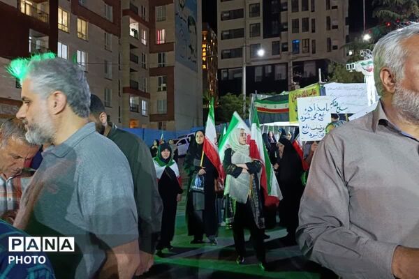 تریبون آزاد، جایی که مردم می‌توانند حرف دلشان را بزنند