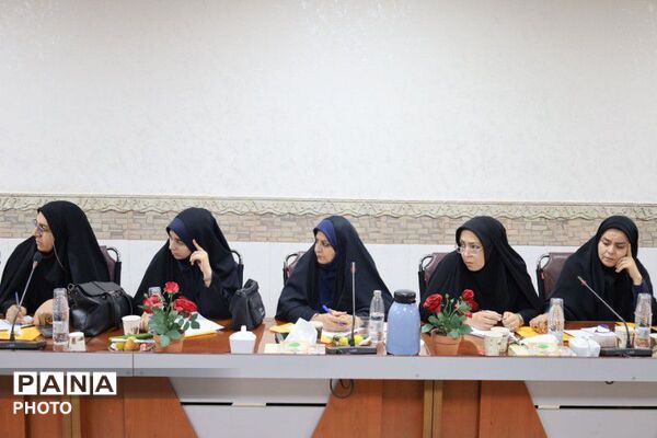 جلسه هماهنگی امتحانات نهایی در قرچک 