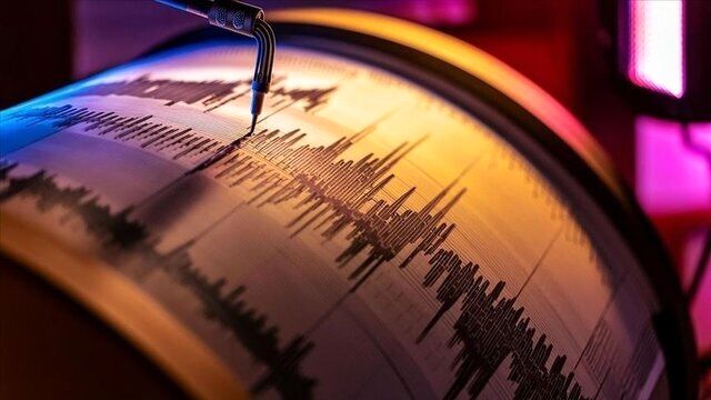 اردکان فارس لرزید / اعزام ۲ تیم امدادی