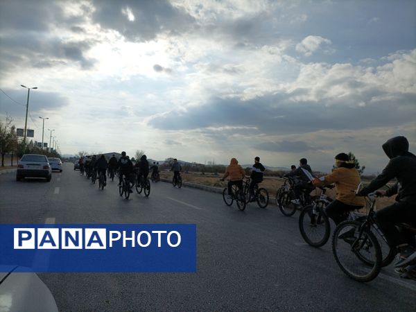 برگزاری همایش دوچرخه‌سواری به‌مناسبت هفته بسیج