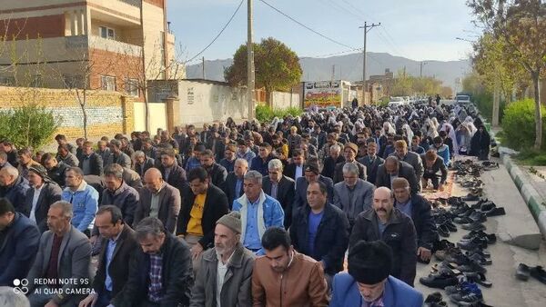 نماز عید فطر در مسجد صاحب الزمان روستای گزکوه