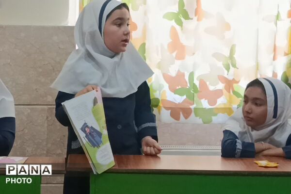 روشنایی ذهن در مسیر کلمات جاری می شود