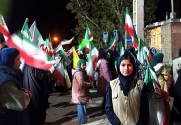 بیست و یک شب در کنار هم به عشق رهبر و وطن 