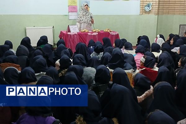 جشن میلاد حضرت فاطمه زهرا (س) در مدارس کهریزک 