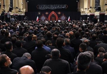 آخرین شب عزاداری محرم امسال در حسینیه امام خمینی(ره) برگزار شد