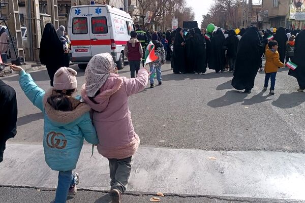 شور انقلابی در پیشوا، همه یکصدا برای ایران در 22 بهمن