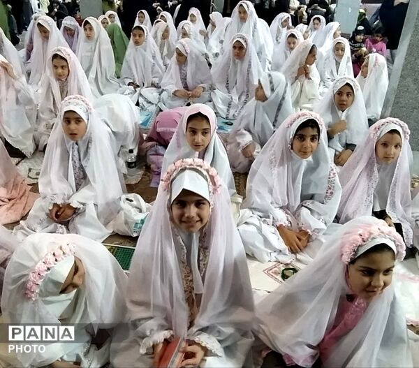 جشن تکلیف دانش‌آموزان مدرسه شهیدان هداوند۲ ناحیه 4 کرج 
