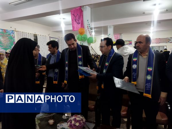  آغاز اردوی تمشک در شهرستان راز و جرگلان 