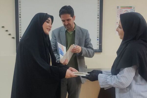 هنرهایی که نفس میکشند؛ با هنرمندی دانش‌آموزان دبستان امید بهارستان‌دو