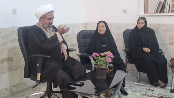 دیدار صمیمانه امام‌جمعه مروست با خبرنگاران پانا