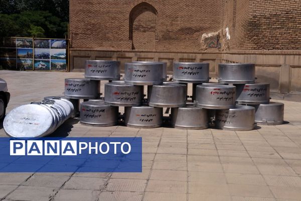  پخش 8600 غذای گرم با همت مرکز نیکوکاری شهید مهدی باکری و موسسه نذرواره در تبریز