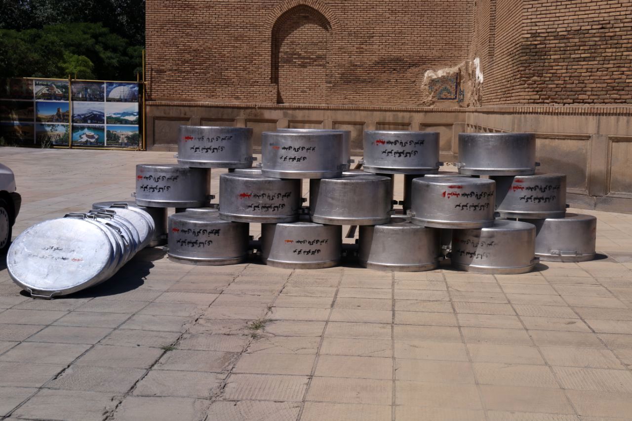  پخش 8600 غذای گرم با همت مرکز نیکوکاری شهید مهدی باکری و موسسه نذرواره در تبریز