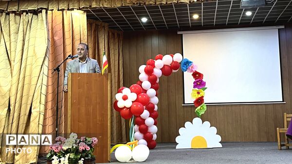 جشن عاطفه‌ها در دبستان علامه طباطبایی منطقه ۶ 