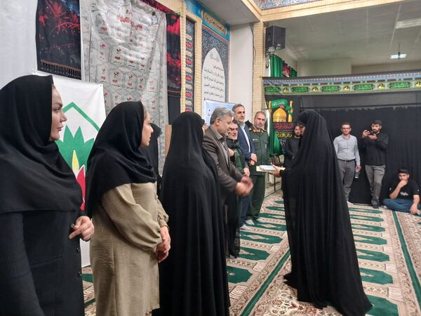 گرامیداشت ۲۸ زن شهیده در کامیاران؛ ترویج ایثار و فداکاری