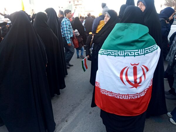 خیرش عظیم ملت یکپارچه ایران علیه عناصر تخریبگر و تروریست مسلح در مشهد مقدس