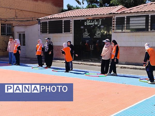 فراگیری پویایی مدرسه،خانواده و جامعه  از دبستان هدی یک 