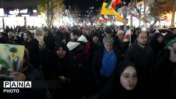 بیستمین اجتماع مردم فردیس همزمان با تشییع و تدفین شهید جنگ رمضان