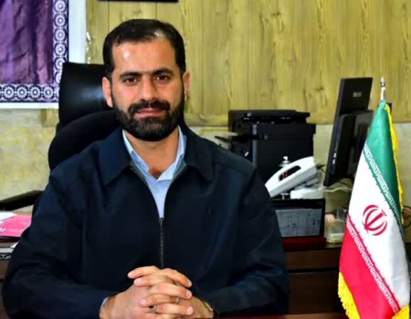 اقامه نماز دانش‌آموزی با حضور ۱۲۰ دانش‌آموز پسر در اردوگاه شهید بهشتی