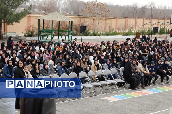 آیین افتتاح زمین چمن مصنوعی هنرستان مهندس موفقیان نظرآباد